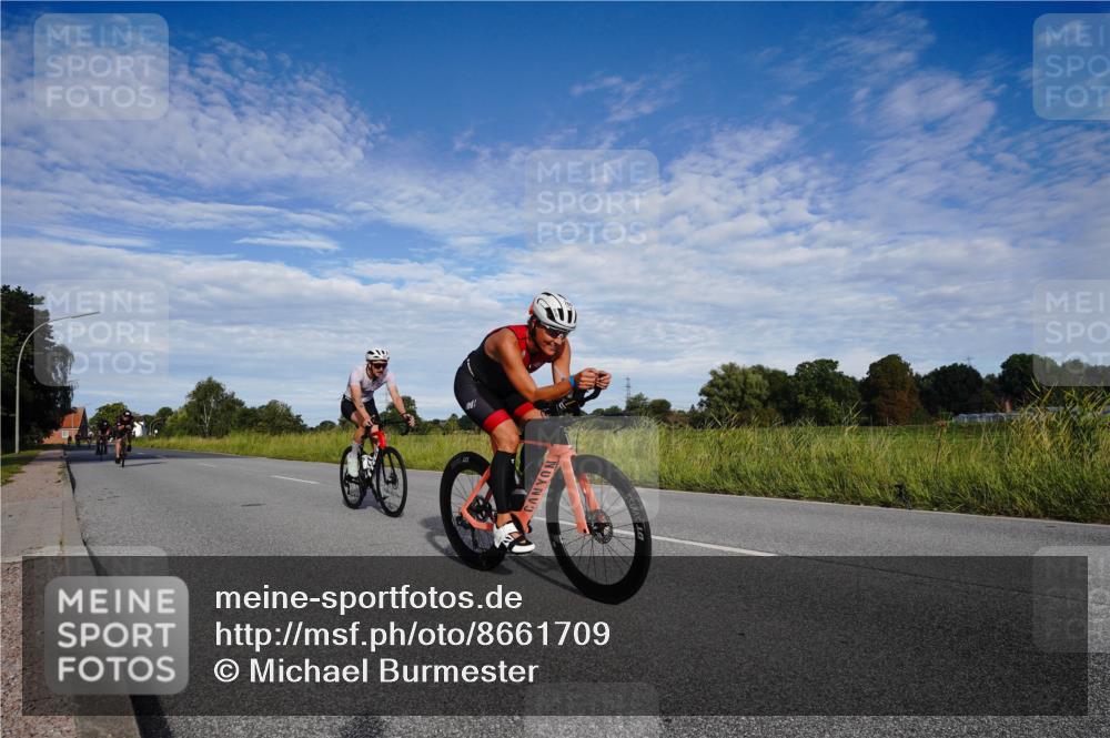 31.08.2025 - Elbe Triathlon Hamburg Michael Burmester http://msf.ph/oto/8661709 31.08.2025 09:10:50 Radfahren 171, 185, 260, 279, 373, 436, 457 meine-sportfotos.de