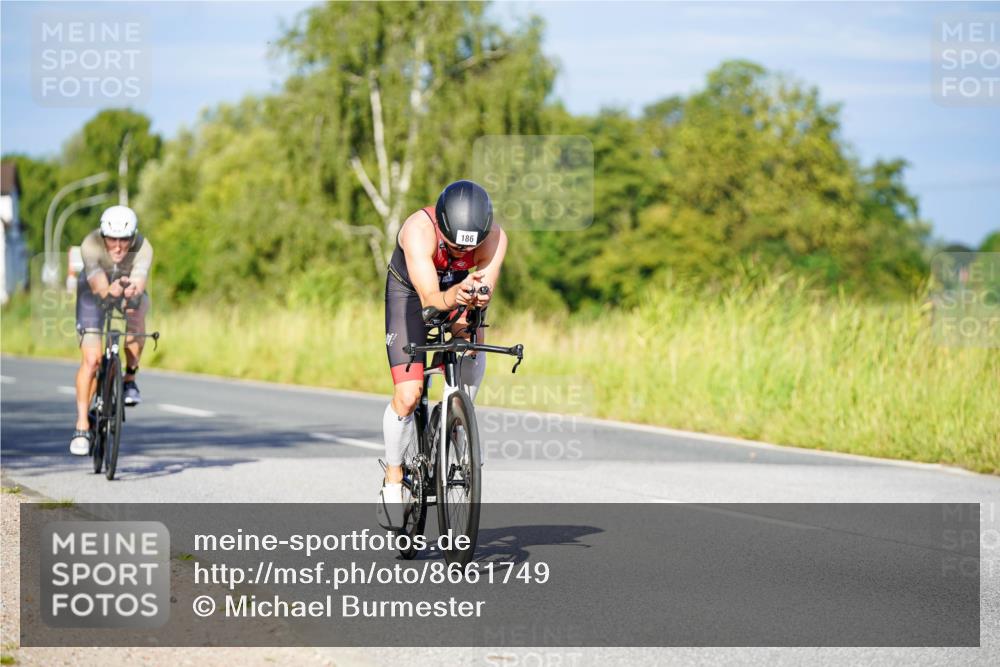 31.08.2025 - Elbe Triathlon Hamburg Michael Burmester http://msf.ph/oto/8661749 31.08.2025 09:02:31 Radfahren 170, 184, 186, 205, 363 meine-sportfotos.de