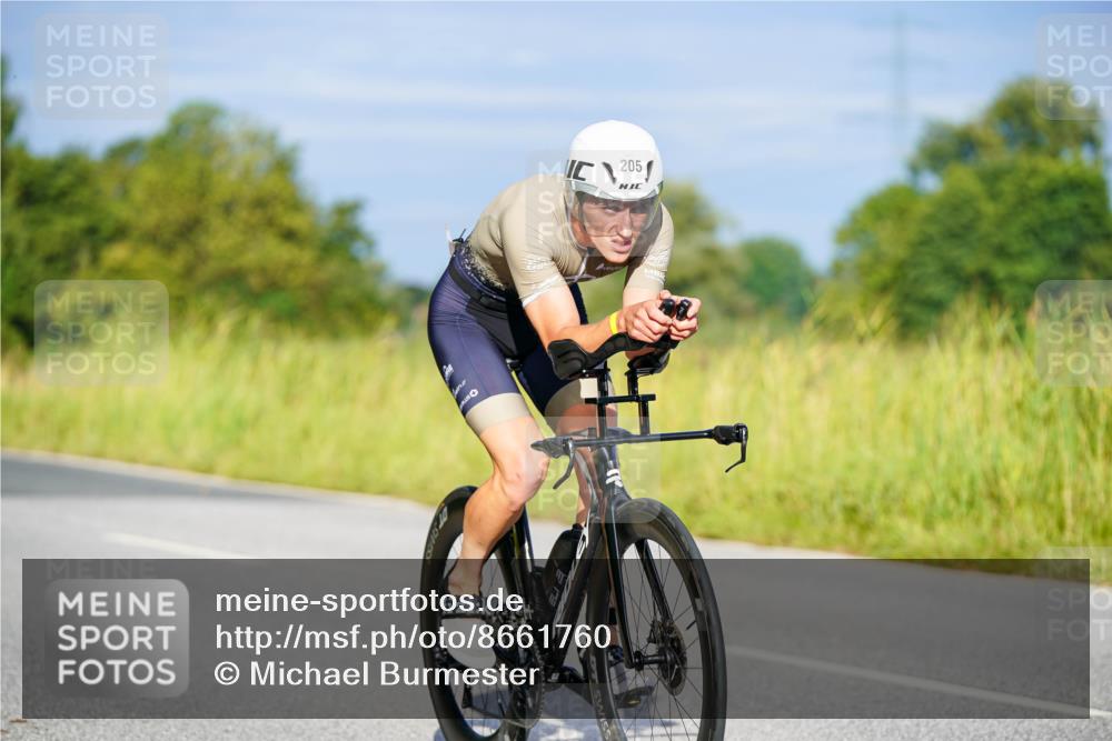 31.08.2025 - Elbe Triathlon Hamburg Michael Burmester http://msf.ph/oto/8661760 31.08.2025 09:02:32 Radfahren 184, 186, 205 meine-sportfotos.de