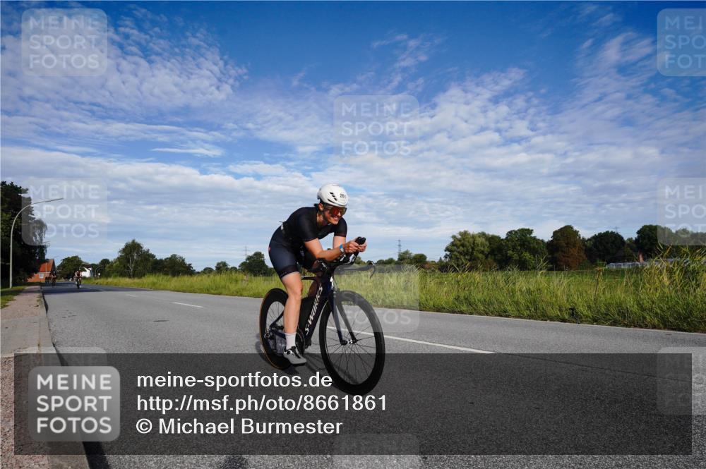 31.08.2025 - Elbe Triathlon Hamburg Michael Burmester http://msf.ph/oto/8661861 31.08.2025 09:12:21 Radfahren 261, 321, 368, 389, 424 meine-sportfotos.de