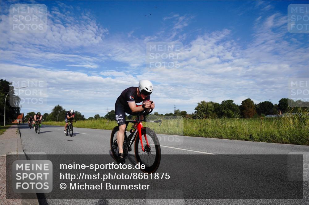 31.08.2025 - Elbe Triathlon Hamburg Michael Burmester http://msf.ph/oto/8661875 31.08.2025 09:12:31 Radfahren 174, 179, 266, 311 meine-sportfotos.de