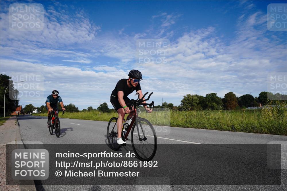 31.08.2025 - Elbe Triathlon Hamburg Michael Burmester http://msf.ph/oto/8661892 31.08.2025 09:12:40 Radfahren 341, 444, 471, 582 meine-sportfotos.de