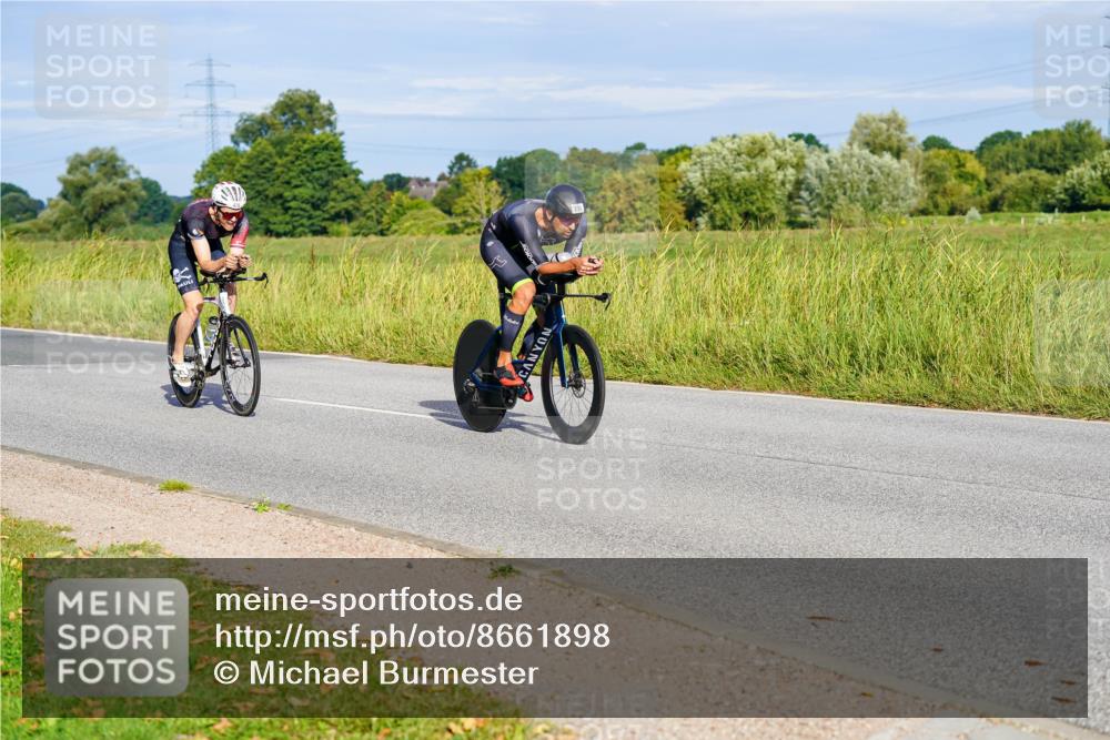 31.08.2025 - Elbe Triathlon Hamburg Michael Burmester http://msf.ph/oto/8661898 31.08.2025 09:04:56 Radfahren 214, 230, 319, 476 meine-sportfotos.de