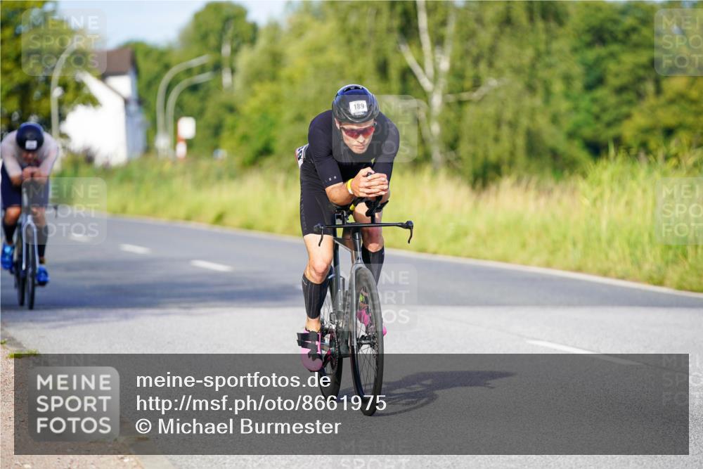 31.08.2025 - Elbe Triathlon Hamburg Michael Burmester http://msf.ph/oto/8661975 31.08.2025 09:06:06 Radfahren 189, 228, 343, 392 meine-sportfotos.de
