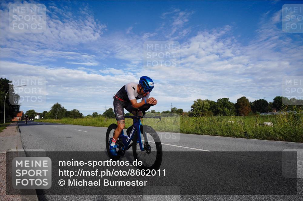 31.08.2025 - Elbe Triathlon Hamburg Michael Burmester http://msf.ph/oto/8662011 31.08.2025 09:13:34 Radfahren 197, 292, 345, 355, 393 meine-sportfotos.de