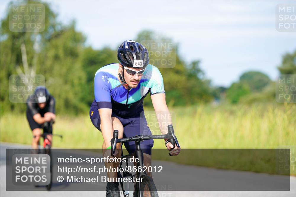 31.08.2025 - Elbe Triathlon Hamburg Michael Burmester http://msf.ph/oto/8662012 31.08.2025 09:06:37 Radfahren 450, 543 meine-sportfotos.de