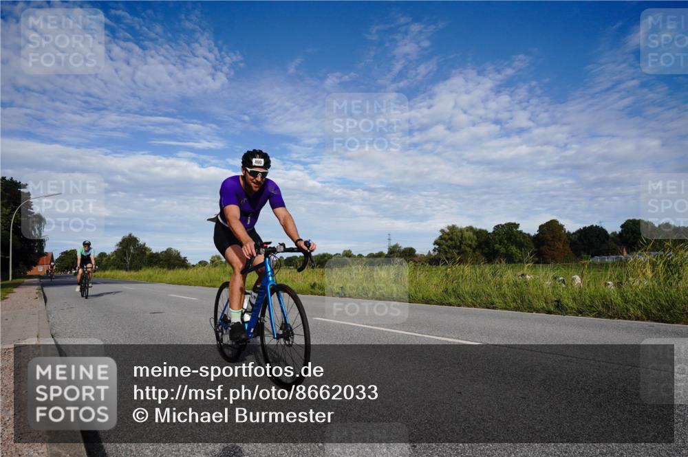 31.08.2025 - Elbe Triathlon Hamburg Michael Burmester http://msf.ph/oto/8662033 31.08.2025 09:13:53 Radfahren 414, 415, 490, 533 meine-sportfotos.de
