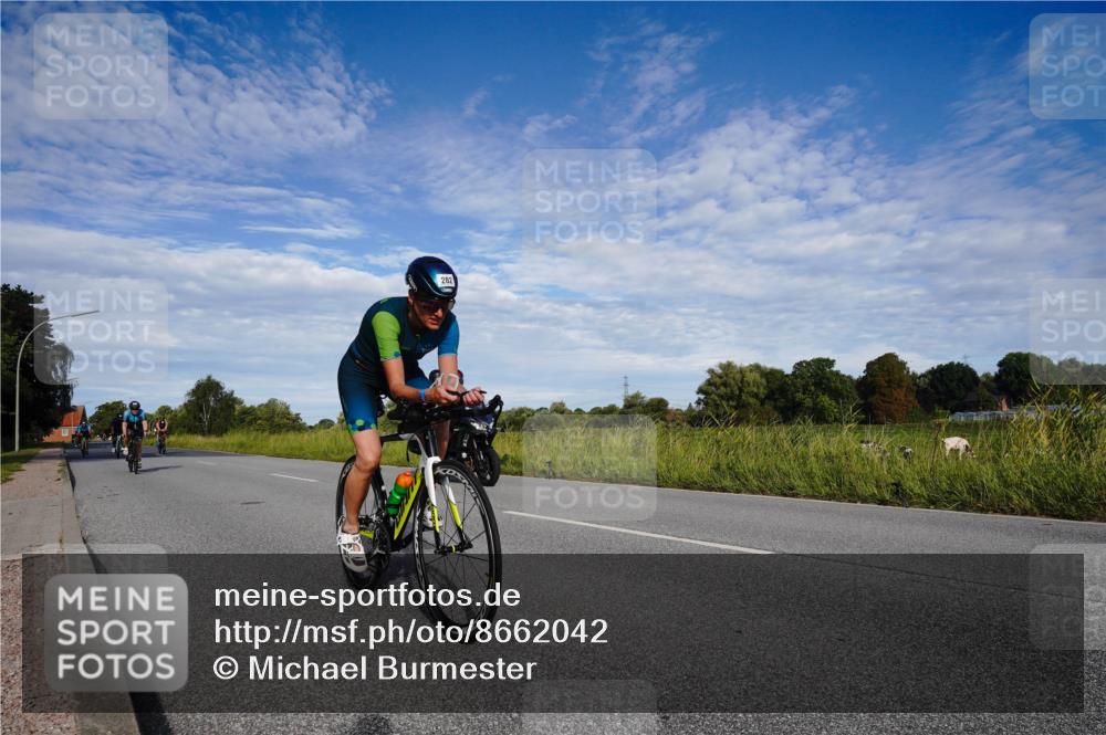 31.08.2025 - Elbe Triathlon Hamburg Michael Burmester http://msf.ph/oto/8662042 31.08.2025 09:14:05 Radfahren 210, 282, 305, 360, 384, 519, 554 meine-sportfotos.de