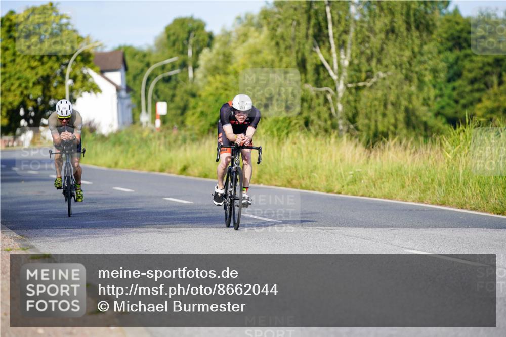 31.08.2025 - Elbe Triathlon Hamburg Michael Burmester http://msf.ph/oto/8662044 31.08.2025 09:07:04 Radfahren 208, 211, 314 meine-sportfotos.de