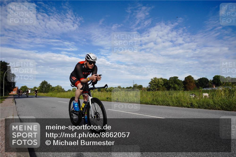 31.08.2025 - Elbe Triathlon Hamburg Michael Burmester http://msf.ph/oto/8662057 31.08.2025 09:14:16 Radfahren 216, 249, 256, 357, 496 meine-sportfotos.de