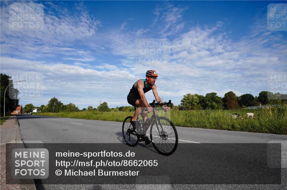31.08.2025 - Elbe Triathlon Hamburg Michael Burmester http://msf.ph/oto/8662065 31.08.2025 09:14:21 Radfahren 249, 256, 357, 496 meine-sportfotos.de