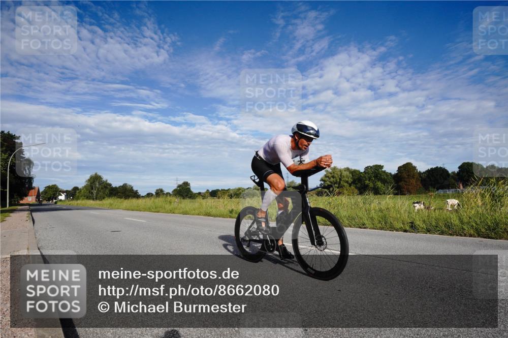 31.08.2025 - Elbe Triathlon Hamburg Michael Burmester http://msf.ph/oto/8662080 31.08.2025 09:14:39 Radfahren 421, 596 meine-sportfotos.de