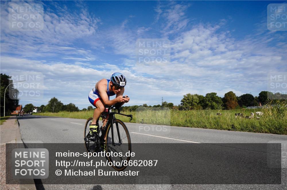 31.08.2025 - Elbe Triathlon Hamburg Michael Burmester http://msf.ph/oto/8662087 31.08.2025 09:14:58 Radfahren 280, 354, 361, 431 meine-sportfotos.de