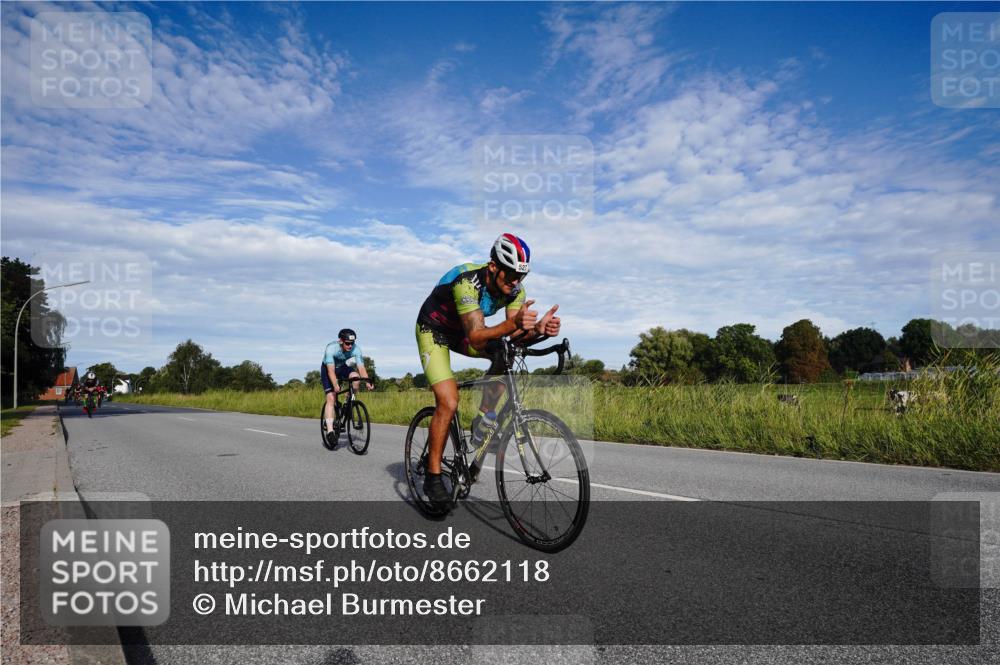 31.08.2025 - Elbe Triathlon Hamburg Michael Burmester http://msf.ph/oto/8662118 31.08.2025 09:15:37 Radfahren 191, 363, 387, 394, 502, 527, 645 meine-sportfotos.de