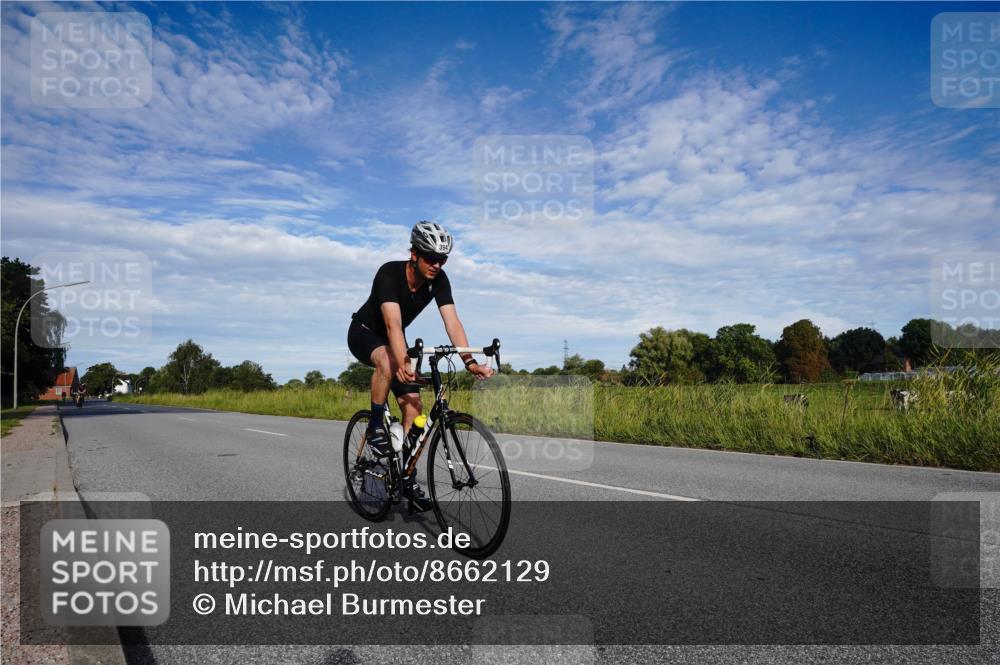 31.08.2025 - Elbe Triathlon Hamburg Michael Burmester http://msf.ph/oto/8662129 31.08.2025 09:15:44 Radfahren 165, 394, 502, 645 meine-sportfotos.de