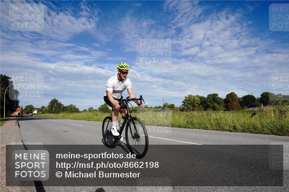31.08.2025 - Elbe Triathlon Hamburg Michael Burmester http://msf.ph/oto/8662198 31.08.2025 09:17:28 Radfahren 365, 480 meine-sportfotos.de