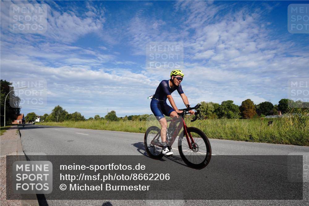 31.08.2025 - Elbe Triathlon Hamburg Michael Burmester http://msf.ph/oto/8662206 31.08.2025 09:17:38 Radfahren 407, 420, 504 meine-sportfotos.de