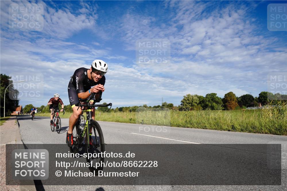31.08.2025 - Elbe Triathlon Hamburg Michael Burmester http://msf.ph/oto/8662228 31.08.2025 09:18:10 Radfahren 332, 364, 495, 602 meine-sportfotos.de