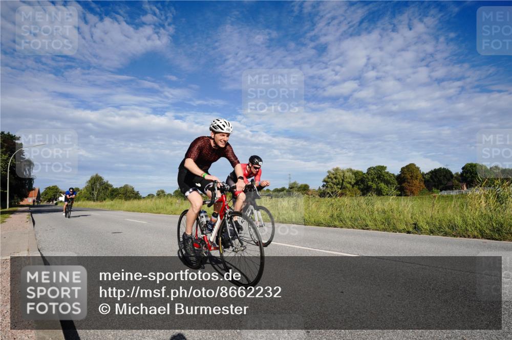 31.08.2025 - Elbe Triathlon Hamburg Michael Burmester http://msf.ph/oto/8662232 31.08.2025 09:18:10 Radfahren 332, 364, 495, 602 meine-sportfotos.de
