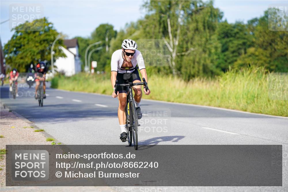 31.08.2025 - Elbe Triathlon Hamburg Michael Burmester http://msf.ph/oto/8662240 31.08.2025 09:08:22 Radfahren 215, 264, 440, 449, 464, 553 meine-sportfotos.de