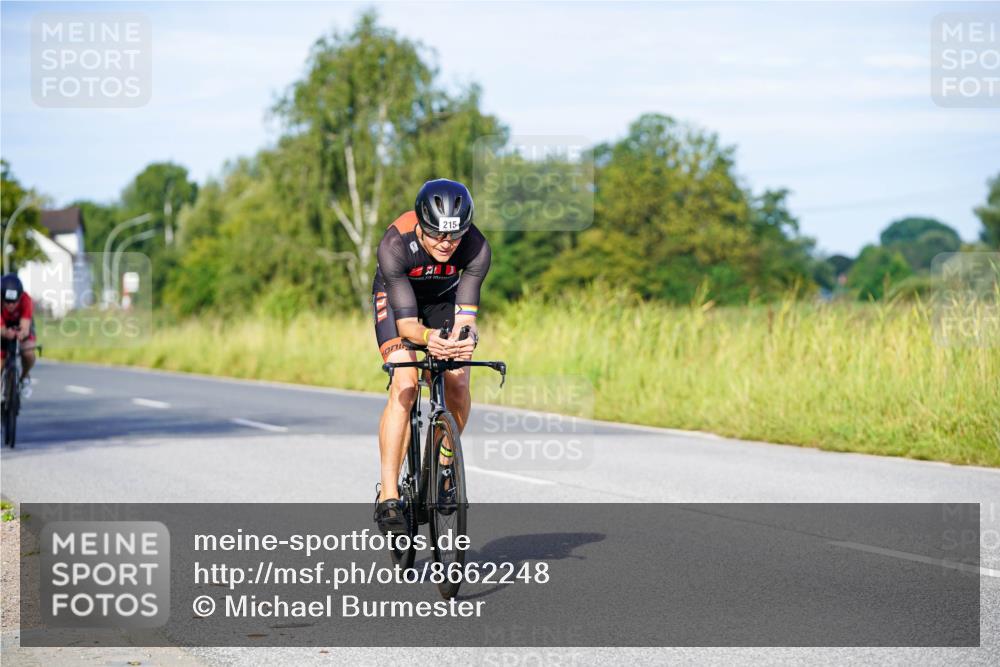 31.08.2025 - Elbe Triathlon Hamburg Michael Burmester http://msf.ph/oto/8662248 31.08.2025 09:08:25 Radfahren 215, 264, 440, 464 meine-sportfotos.de