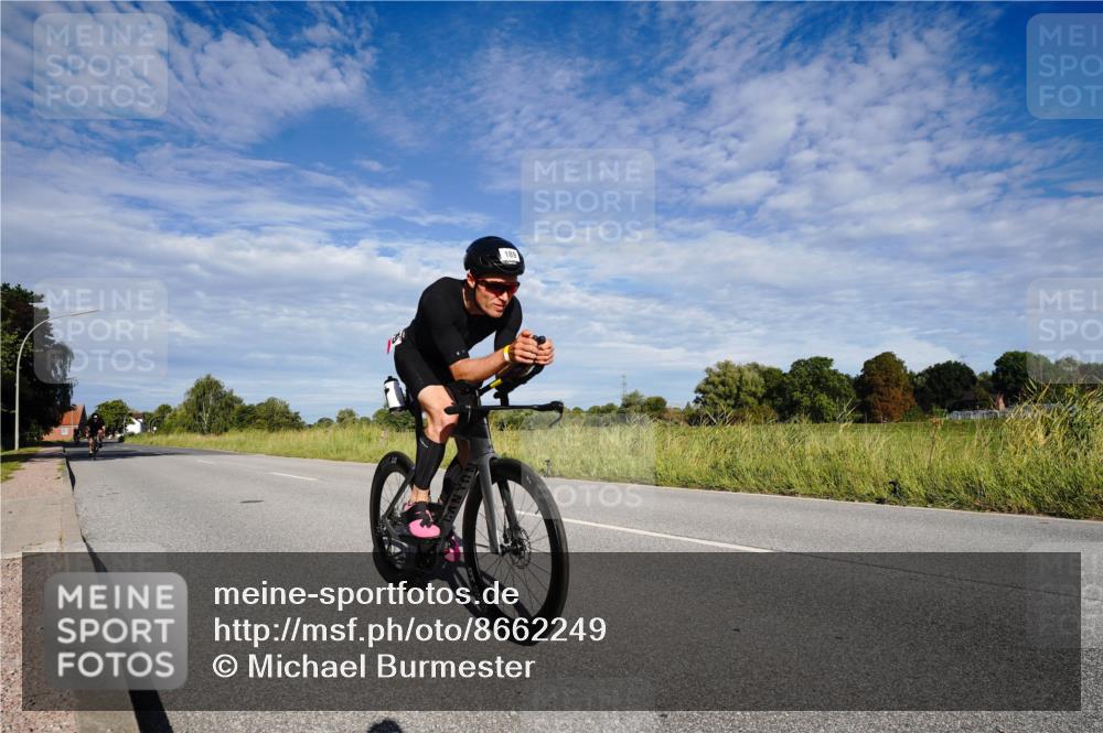 31.08.2025 - Elbe Triathlon Hamburg Michael Burmester http://msf.ph/oto/8662249 31.08.2025 09:18:35 Radfahren 189, 416, 547, 618 meine-sportfotos.de