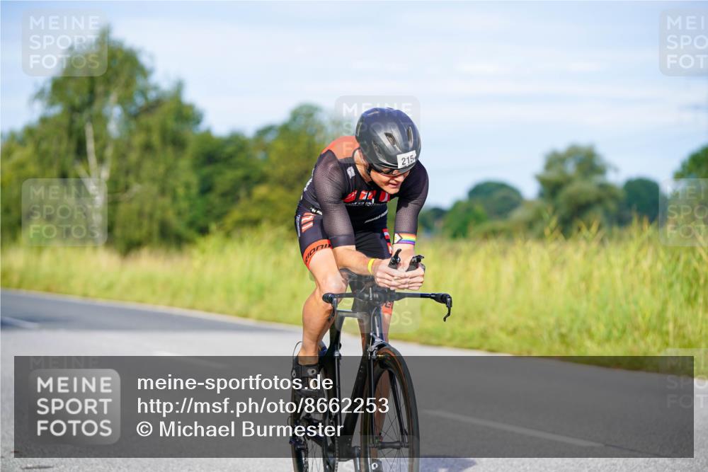 31.08.2025 - Elbe Triathlon Hamburg Michael Burmester http://msf.ph/oto/8662253 31.08.2025 09:08:25 Radfahren 215, 264, 440, 464 meine-sportfotos.de