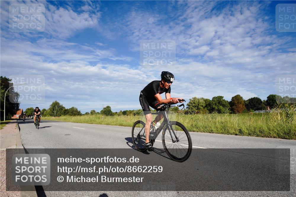 31.08.2025 - Elbe Triathlon Hamburg Michael Burmester http://msf.ph/oto/8662259 31.08.2025 09:18:49 Radfahren 369, 447, 531, 633 meine-sportfotos.de