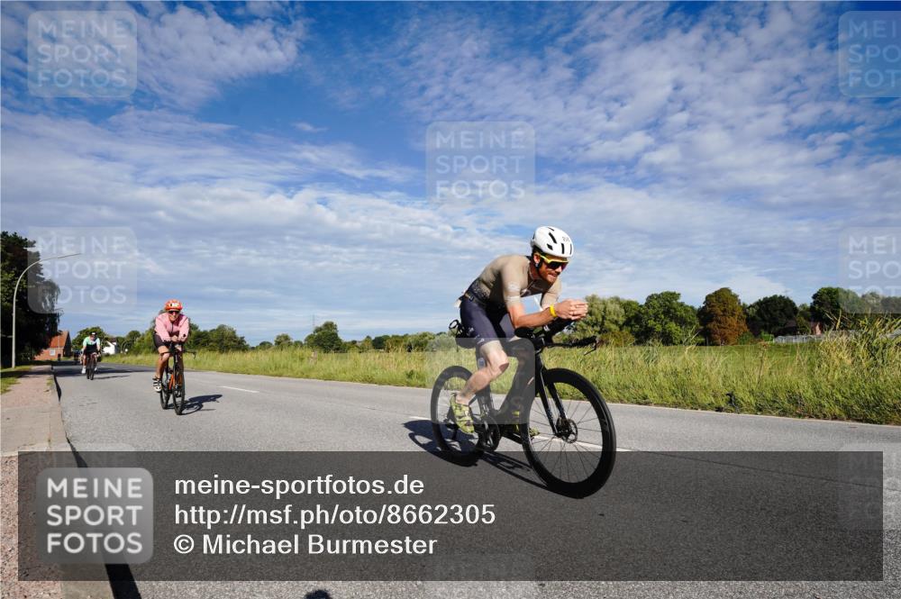 31.08.2025 - Elbe Triathlon Hamburg Michael Burmester http://msf.ph/oto/8662305 31.08.2025 09:20:04 Radfahren 208, 231, 371, 381, 474, 709 meine-sportfotos.de
