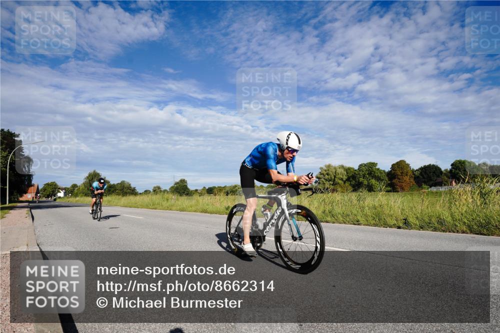 31.08.2025 - Elbe Triathlon Hamburg Michael Burmester http://msf.ph/oto/8662314 31.08.2025 09:20:08 Radfahren 211, 381, 474, 709 meine-sportfotos.de