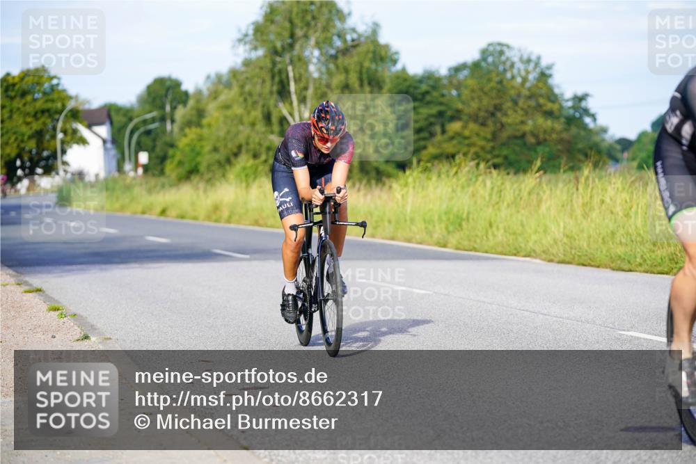 31.08.2025 - Elbe Triathlon Hamburg Michael Burmester http://msf.ph/oto/8662317 31.08.2025 09:08:50 Radfahren 252, 313, 325 meine-sportfotos.de
