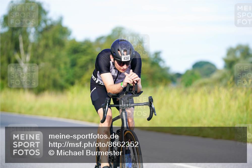31.08.2025 - Elbe Triathlon Hamburg Michael Burmester http://msf.ph/oto/8662352 31.08.2025 09:09:08 Radfahren 199, 302, 370, 426, 430 meine-sportfotos.de