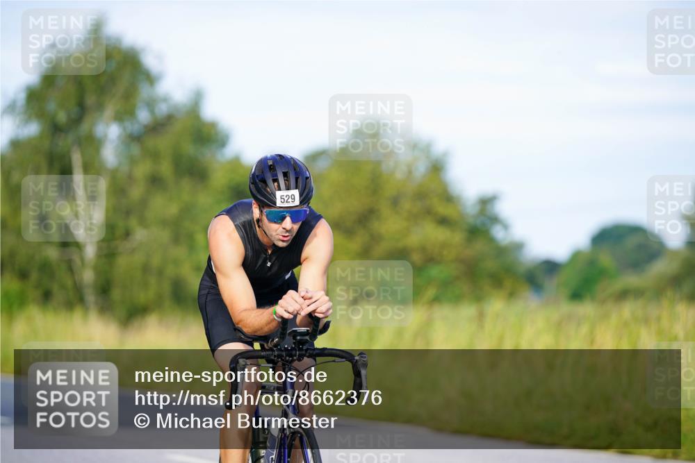 31.08.2025 - Elbe Triathlon Hamburg Michael Burmester http://msf.ph/oto/8662376 31.08.2025 09:09:28 Radfahren 425, 429, 529 meine-sportfotos.de