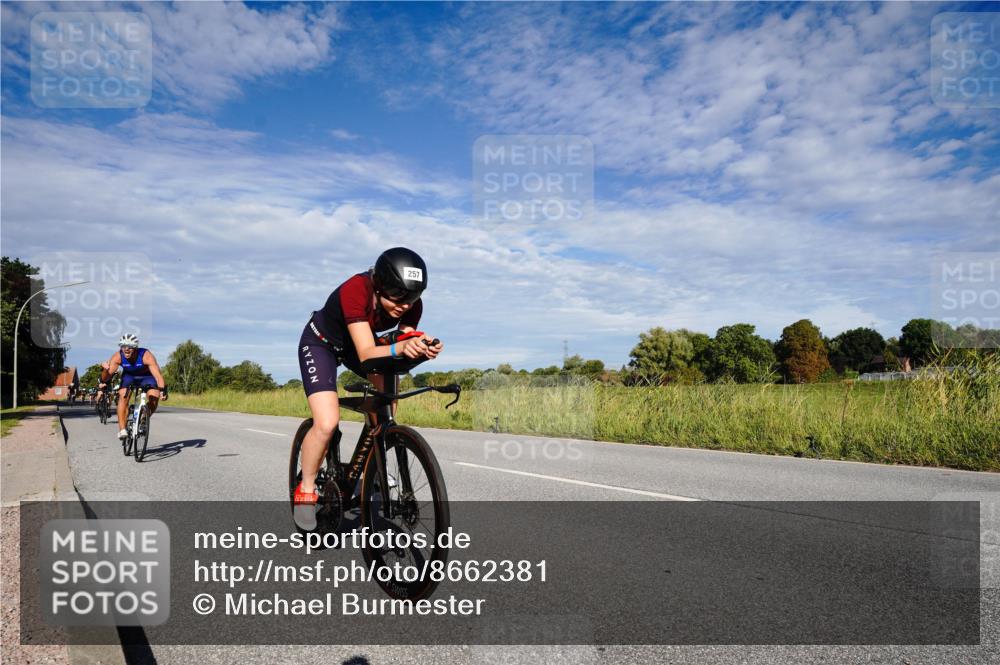 31.08.2025 - Elbe Triathlon Hamburg Michael Burmester http://msf.ph/oto/8662381 31.08.2025 09:21:07 Radfahren 207, 215, 257, 313, 375, 388, 428, 439, 441, 464, 516, 545, 655 meine-sportfotos.de