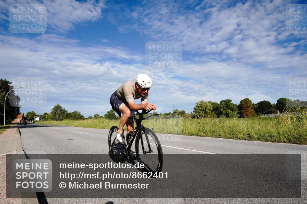 31.08.2025 - Elbe Triathlon Hamburg Michael Burmester http://msf.ph/oto/8662401 31.08.2025 09:21:24 Radfahren 199, 237, 390, 651 meine-sportfotos.de
