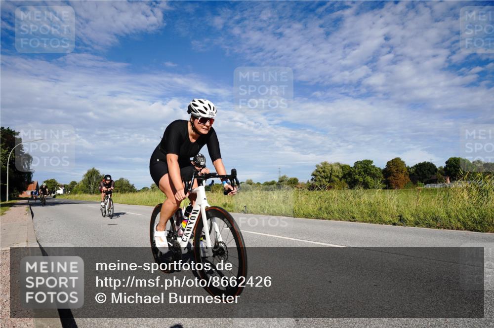 31.08.2025 - Elbe Triathlon Hamburg Michael Burmester http://msf.ph/oto/8662426 31.08.2025 09:21:45 Radfahren 229, 255, 272, 276, 300, 402, 412, 468, 492, 658 meine-sportfotos.de