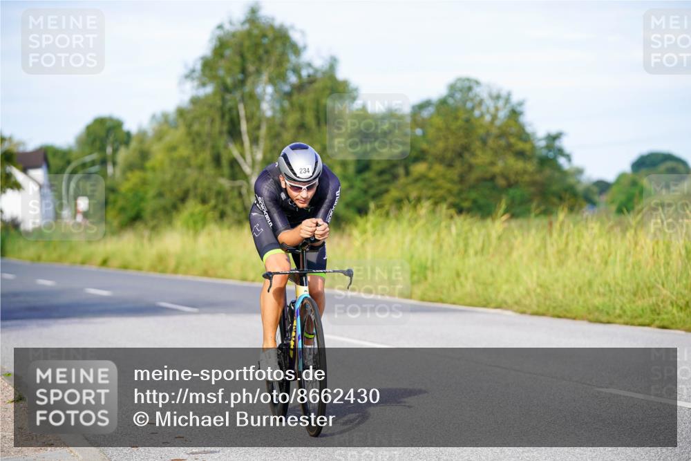 31.08.2025 - Elbe Triathlon Hamburg Michael Burmester http://msf.ph/oto/8662430 31.08.2025 09:10:01 Radfahren 193, 195, 234, 462, 512 meine-sportfotos.de
