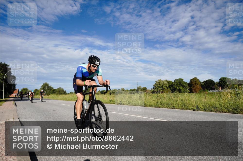 31.08.2025 - Elbe Triathlon Hamburg Michael Burmester http://msf.ph/oto/8662442 31.08.2025 09:22:09 Radfahren 227, 275, 379, 543, 568 meine-sportfotos.de