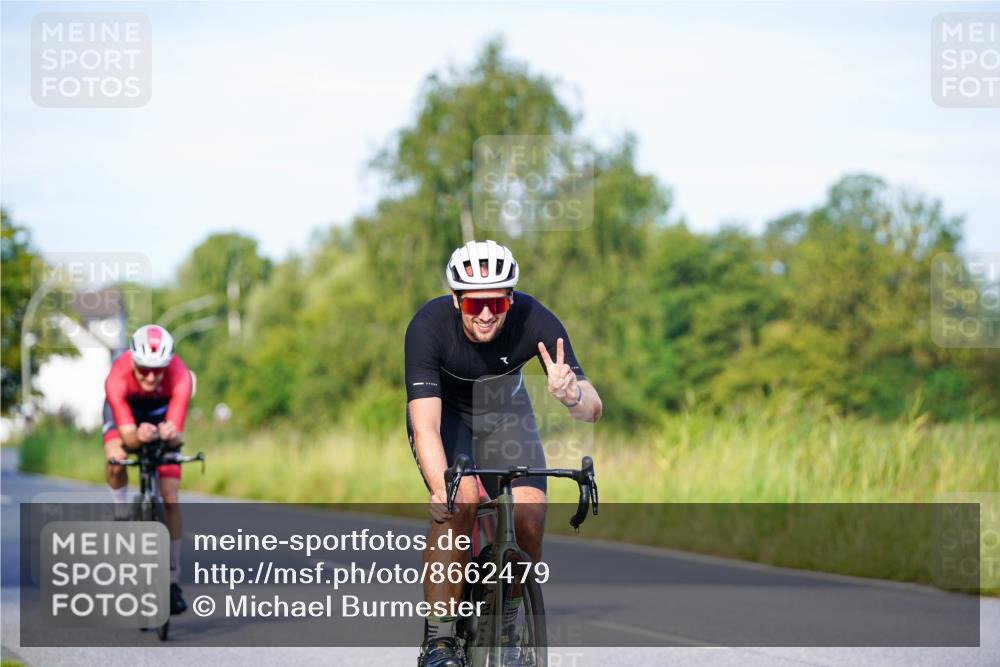 31.08.2025 - Elbe Triathlon Hamburg Michael Burmester http://msf.ph/oto/8662479 31.08.2025 09:10:24 Radfahren 180, 335, 470 meine-sportfotos.de