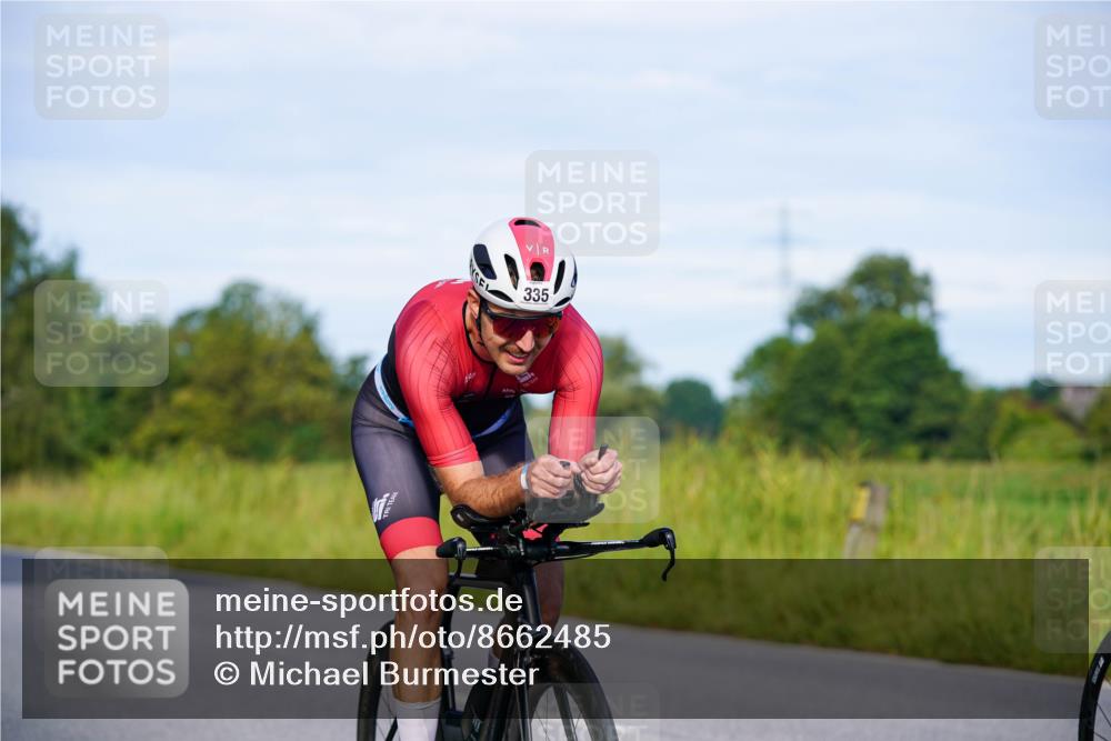 31.08.2025 - Elbe Triathlon Hamburg Michael Burmester http://msf.ph/oto/8662485 31.08.2025 09:10:25 Radfahren 180, 335, 470 meine-sportfotos.de