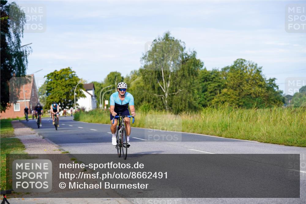 31.08.2025 - Elbe Triathlon Hamburg Michael Burmester http://msf.ph/oto/8662491 31.08.2025 09:10:33 Radfahren 376, 523, 550 meine-sportfotos.de