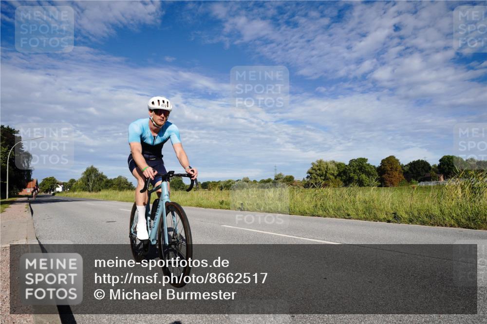 31.08.2025 - Elbe Triathlon Hamburg Michael Burmester http://msf.ph/oto/8662517 31.08.2025 09:23:15 Radfahren 270, 472, 508, 521 meine-sportfotos.de