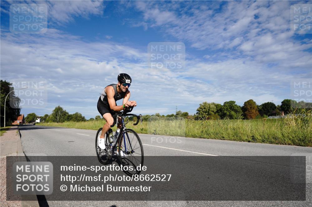 31.08.2025 - Elbe Triathlon Hamburg Michael Burmester http://msf.ph/oto/8662527 31.08.2025 09:23:33 Radfahren 370, 529 meine-sportfotos.de
