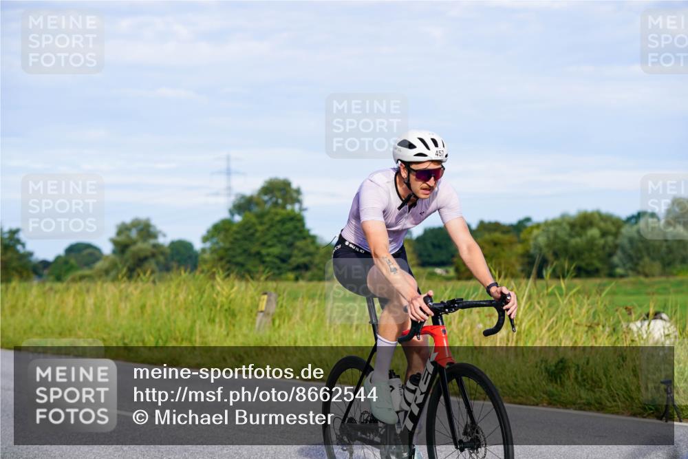 31.08.2025 - Elbe Triathlon Hamburg Michael Burmester http://msf.ph/oto/8662544 31.08.2025 09:10:50 Radfahren 171, 185, 260, 279, 373, 436, 457 meine-sportfotos.de
