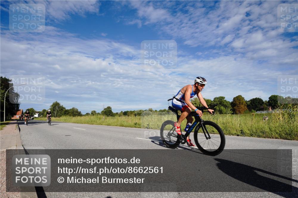 31.08.2025 - Elbe Triathlon Hamburg Michael Burmester http://msf.ph/oto/8662561 31.08.2025 09:23:58 Radfahren 185, 212, 309, 353, 432, 470, 481, 512, 549, 639, 695 meine-sportfotos.de