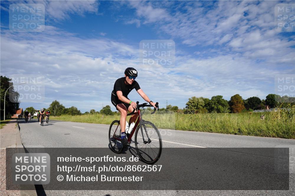31.08.2025 - Elbe Triathlon Hamburg Michael Burmester http://msf.ph/oto/8662567 31.08.2025 09:24:03 Radfahren 185, 309, 436, 470, 481, 695 meine-sportfotos.de