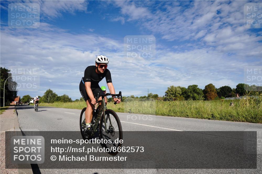 31.08.2025 - Elbe Triathlon Hamburg Michael Burmester http://msf.ph/oto/8662573 31.08.2025 09:24:05 Radfahren 185, 309, 436, 470, 481, 511, 536, 695 meine-sportfotos.de