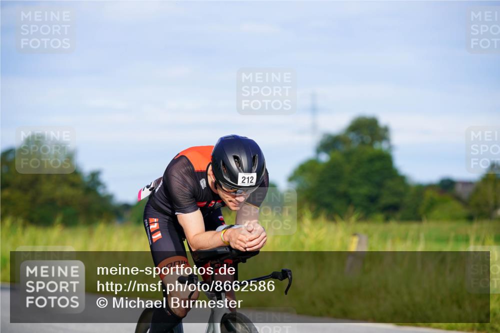 31.08.2025 - Elbe Triathlon Hamburg Michael Burmester http://msf.ph/oto/8662586 31.08.2025 09:11:08 Radfahren 212, 395 meine-sportfotos.de