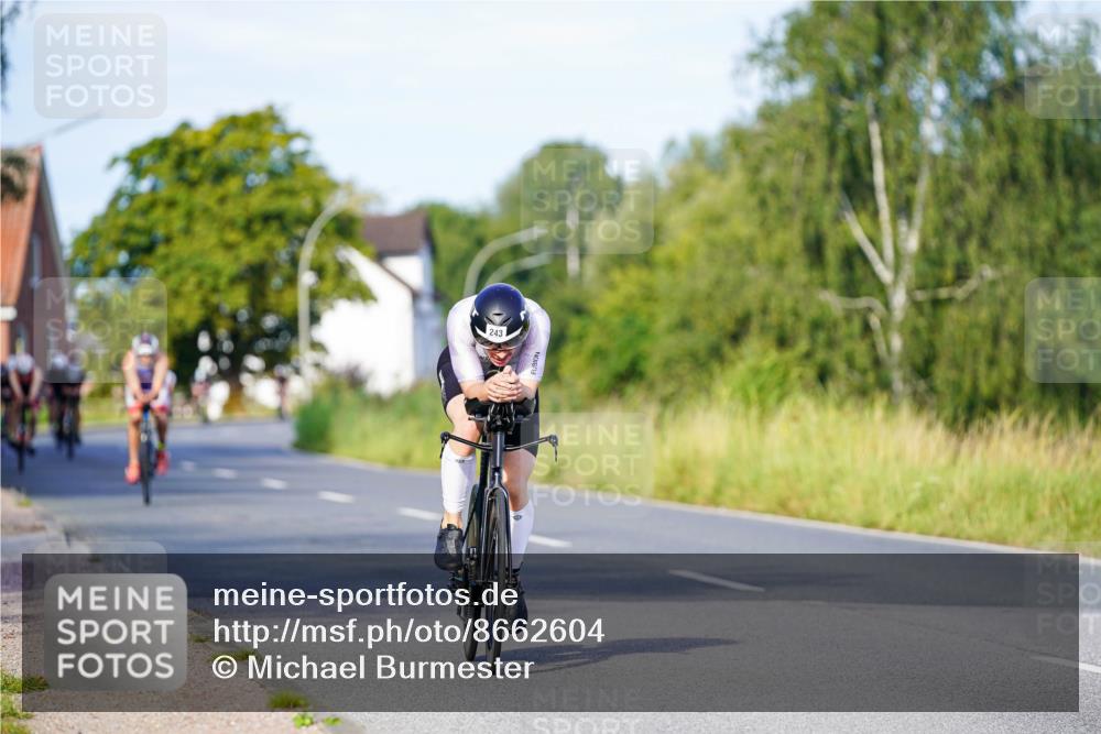 31.08.2025 - Elbe Triathlon Hamburg Michael Burmester http://msf.ph/oto/8662604 31.08.2025 09:11:26 Radfahren 243, 334, 353 meine-sportfotos.de