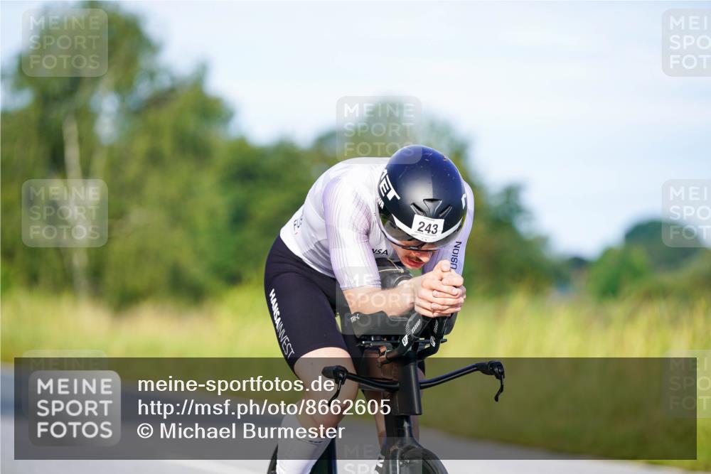 31.08.2025 - Elbe Triathlon Hamburg Michael Burmester http://msf.ph/oto/8662605 31.08.2025 09:11:27 Radfahren 243, 334, 346, 353 meine-sportfotos.de
